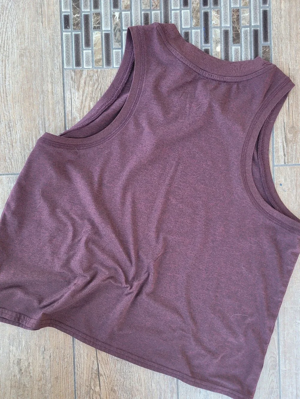 Vuori Energy Tank Top Raisin Size Small - Picture 3 of 5